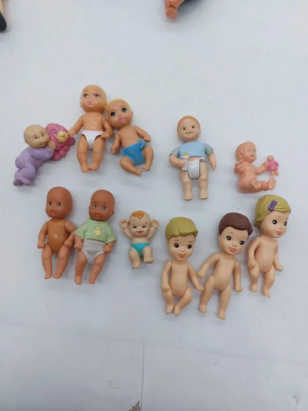 Lot Of Vintage Baby Dolls Various Brands Sizes Years 11 Babies And 1 Babysitter